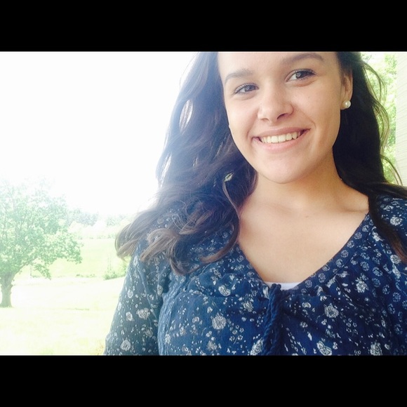 Meet your Posher, Katelyn - Picture 7 of 8